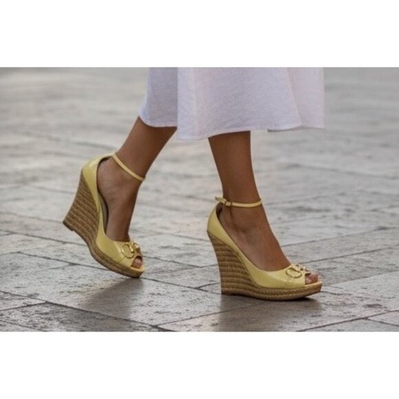 Gucci Patent Leather Ankle Strap Wedges in Pastel Yellow Size 8 1/2 - Picture 1 of 10